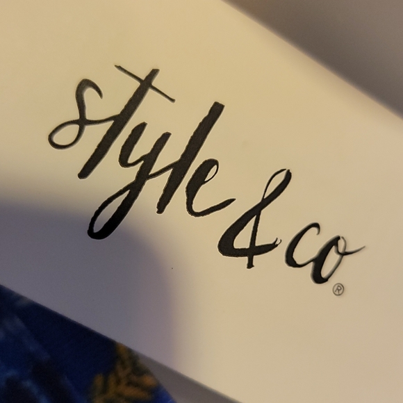 NEW SLEEVELESS DRESS - Picture 11 of 12